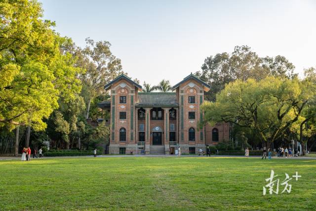 中山大學(xué)南校園懷士堂。王佳鴻 攝